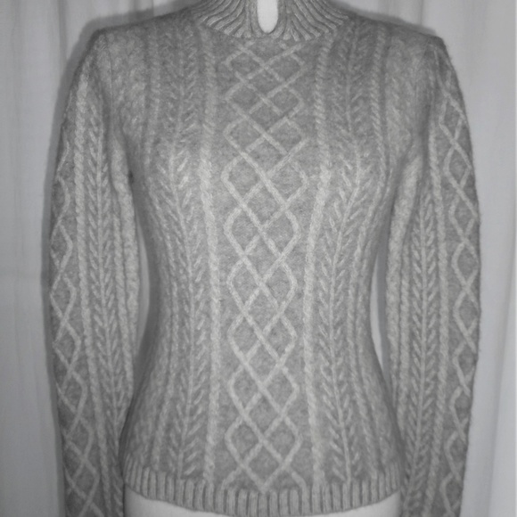 LL Bean Gray Wool Cableknit Sweater XS - Picture 2 of 6